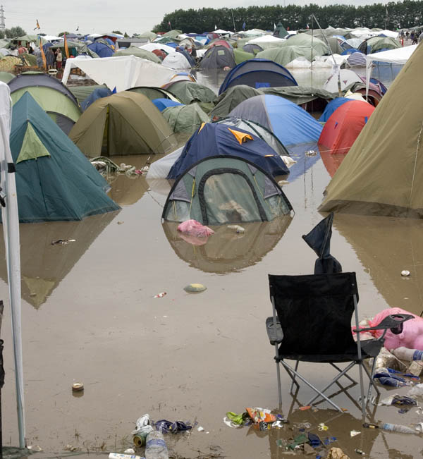 Roskilde Festival 2007 (besökarna och gyttjan) 30